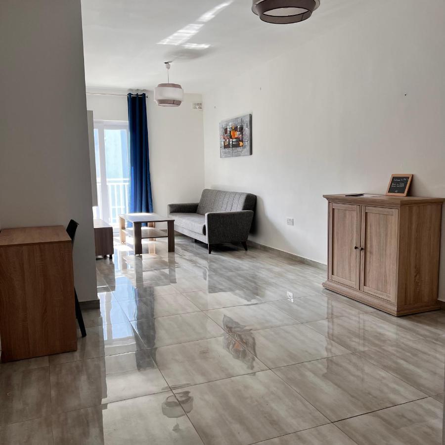 F3 Room 2, Private Room Two Single Beds Shared Bathroom Msida Exterior foto