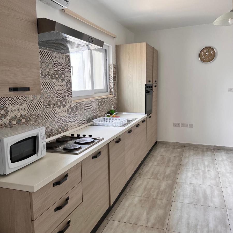 F3 Room 2, Private Room Two Single Beds Shared Bathroom Msida Exterior foto